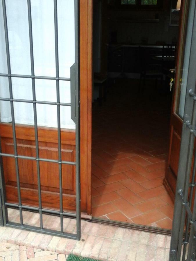 Casa Agostini Apartment Lari Exterior photo