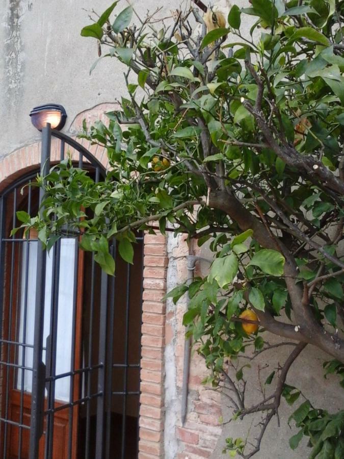 Casa Agostini Apartment Lari Exterior photo